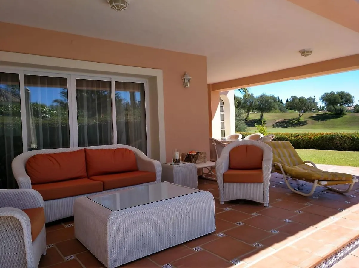 Casa La Familia Villa Mijas