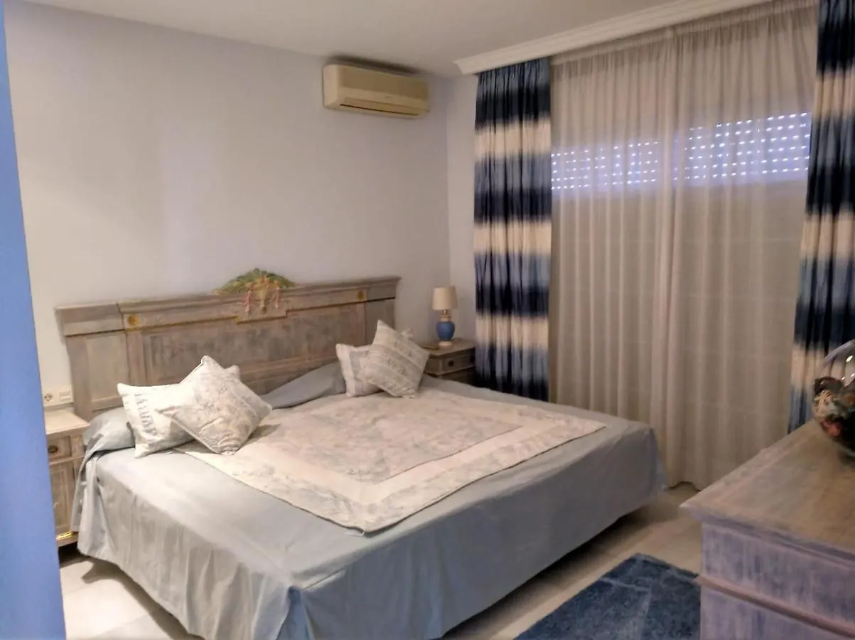 Casa La Familia Villa Mijas