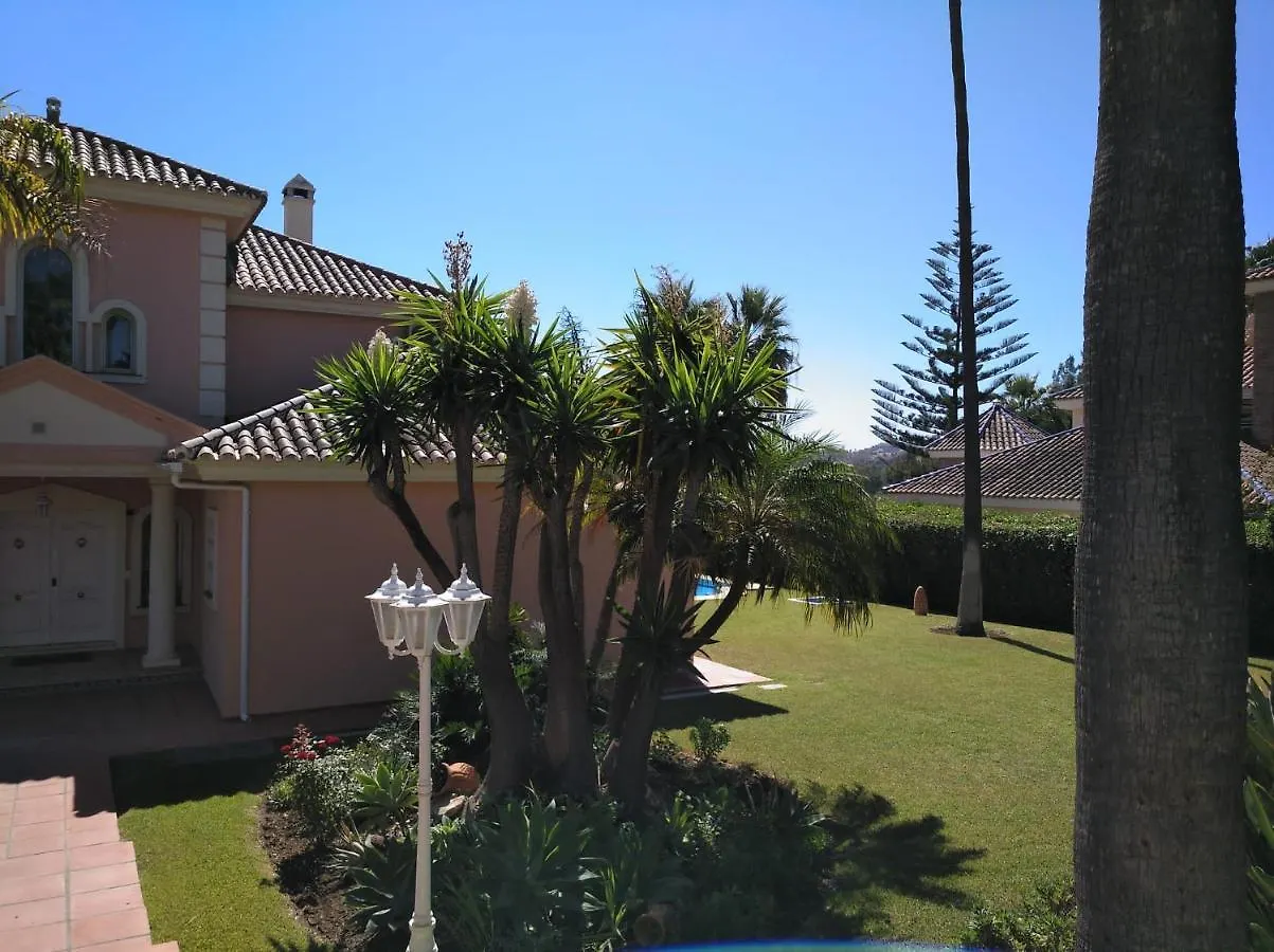 Casa La Familia Villa Mijas