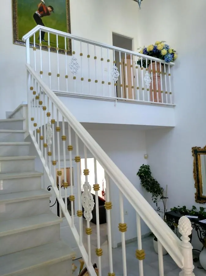 Casa La Familia Villa Mijas
